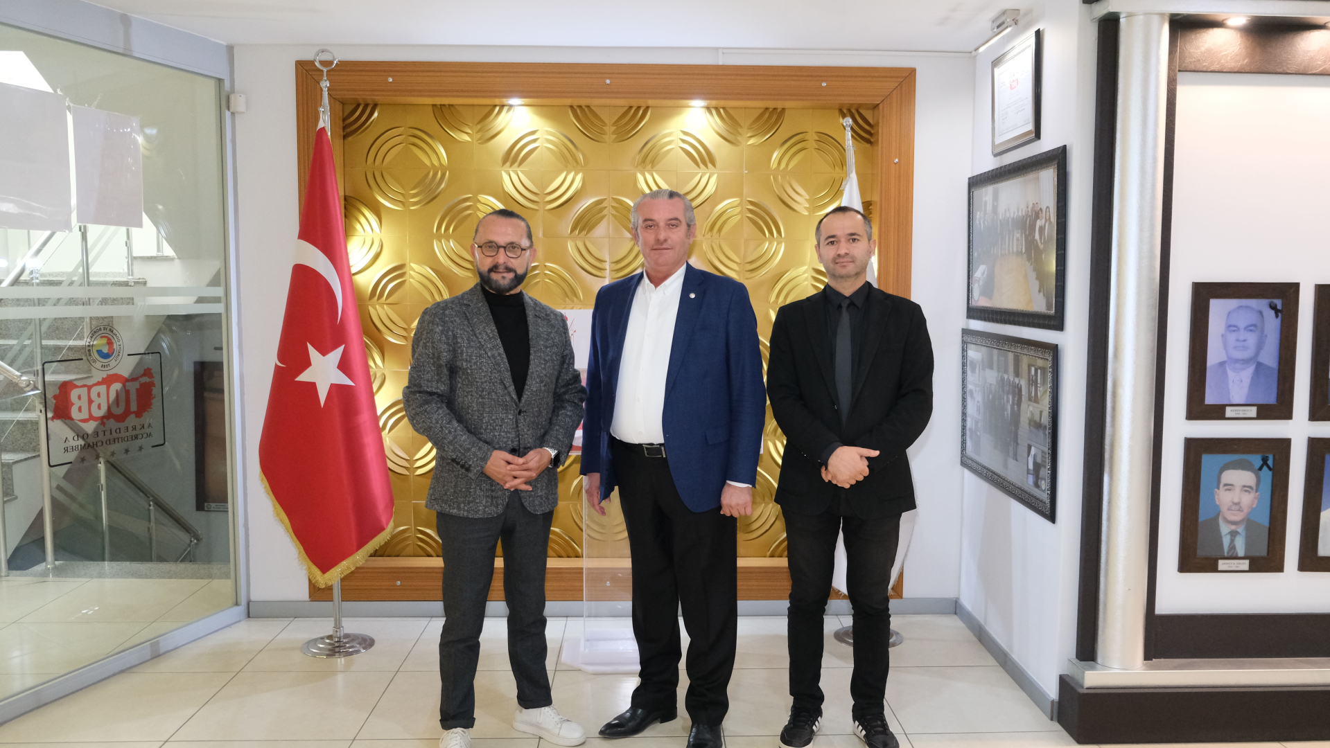 İZBİLİM KOLEJİ, MENEMEN TİCARET ODASINI ZİYARETTE BULUNDU.