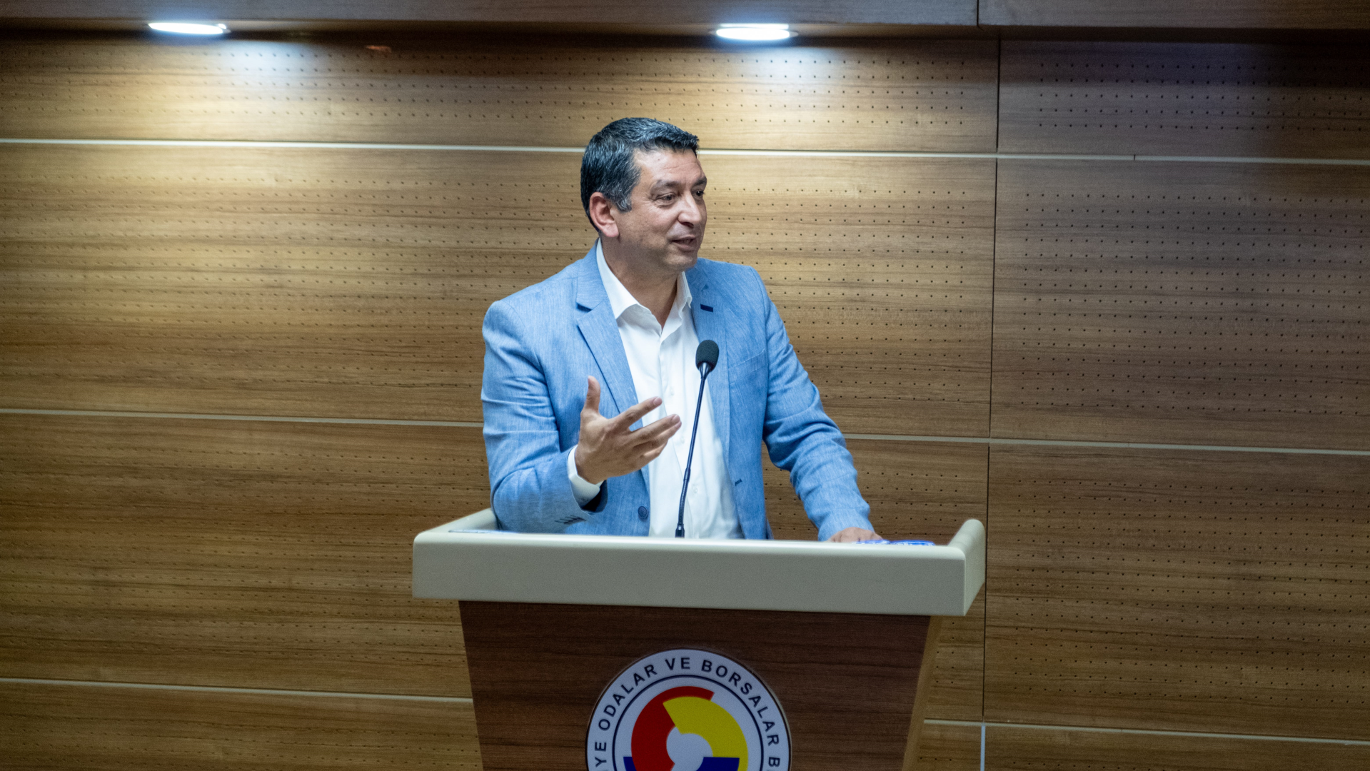 ODAMIZ KONFERANS SALONUNDA FİNANSAL KRİZ YÖNETİMİ SEMİNERİ GERÇEKLEŞTİRİLDİ