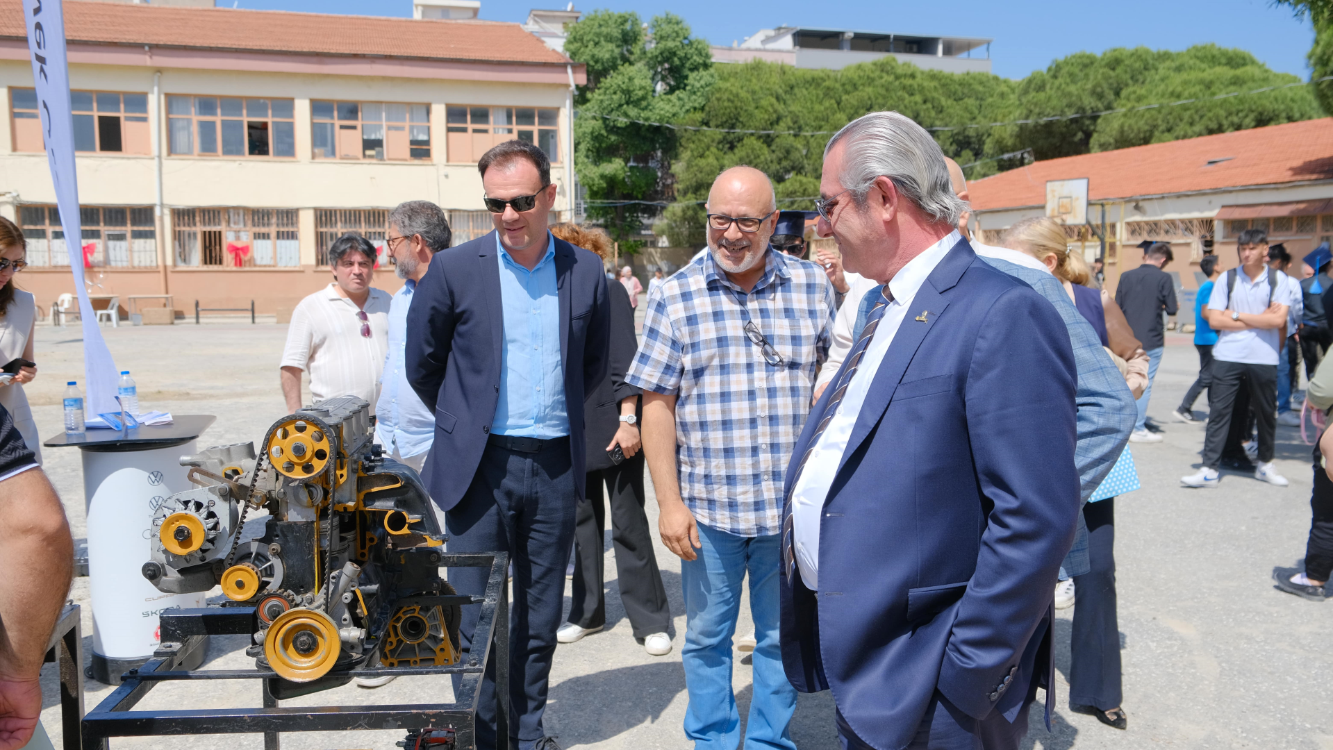 MENTO, MENEMEN MESLEKİ VE TEKNİK ANADOLU LİSESİ ALAN/DAL TANITIM ETKİNLİĞİNE KATILIM SAĞLADI.